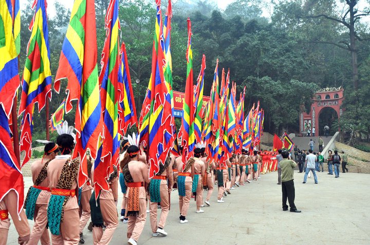 ベトナムの国の祖フン王にちなんだ歌
